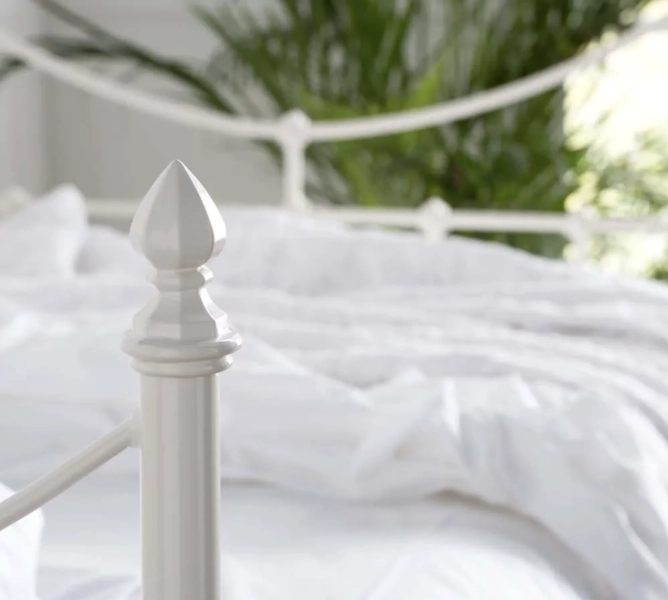 Emily Day Bed